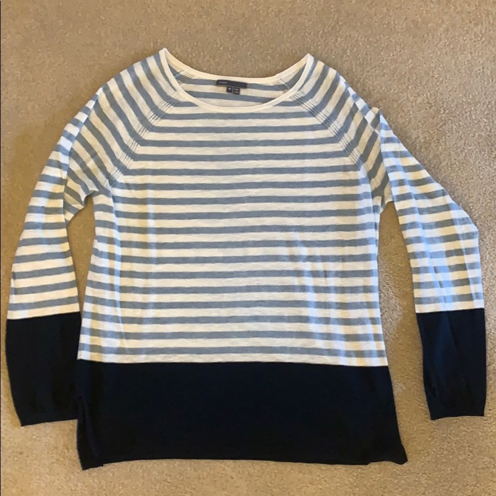 Soft striped VINCE sweater - like new!